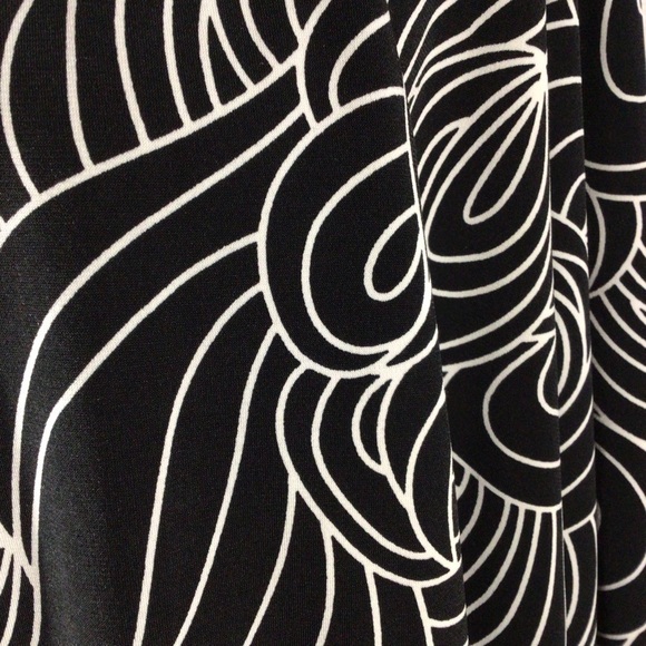 Dressbarn Black and White Long Sleeve Open Front Cardigan - Size 18W - Picture 4 of 7